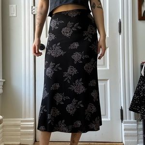 Rose pattern midi skirt